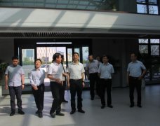 <b>山西省民營(yíng)經(jīng)濟(jì)發(fā)展局樊偉強(qiáng)局長(zhǎng)、運(yùn)城經(jīng)濟(jì)技術(shù)開發(fā)區(qū)副主任魯若鵬一行蒞臨</b>